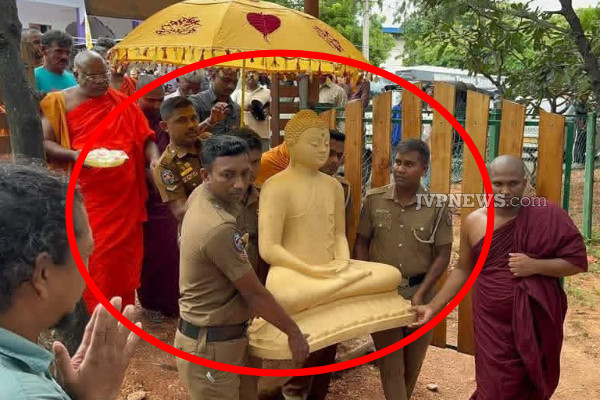 திருகோணமலை புத்தரை சர்ச்சையாக்கியது பொலிஸாரே; குடை பிடித்ததை மறந்து தேரர் குற்றச்சாட்டு | Police Caused Controversy Over Trincomalee Buddha