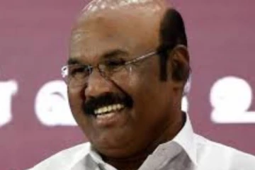 அதிமுகவில் ஸ்லீப்பர்செல்கள் கிடையாது, ஆனால் சில எட்டப்பன்கள் உள்ளார்கள் - அமைச்சர் ஜெயக்குமார்