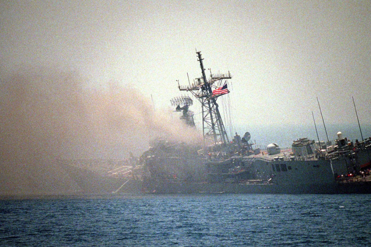 அரபிக்கடலில் கப்பல் மீது ஏவுகணை தாக்குதல் | Missile Attack On A Ship In The Arabian Sea