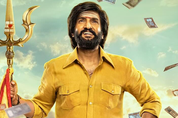 தெலுங்கு ஹீரோ போல மாறிய நடிகர் சந்தானம்.. மாஸ் போட்டோ வைரல் | Santhanam Vadakkupatti Ramasamy Photo