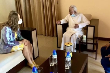 தமிழர்களின் தீர்வு விடயத்தில் அமெரிக்காவின் முழுமையான ஒத்துழைப்பு வேண்டும்! ஜூலி சங்கிடம் எடுத்துரைத்த சம்பந்தன்