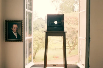 உலக புகைப்பட தினம்: முதன்முதலில் எடுக்கப்பட்ட புகைப்படத்தை பார்த்துள்ளீர்களா! எடுத்தவர் யார்?