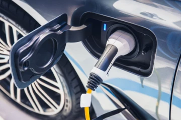 10 நிமிட சார்ஜ் 400 கிலோமீட்டர் பயணம்; இதுவே உலகின் முதல் அதிவேக பேட்டரி