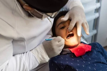 கனடாவில் இனி பல் தொடர்பான சிகிச்சை இலவசம்: யார் யாருக்கு சலுகை?