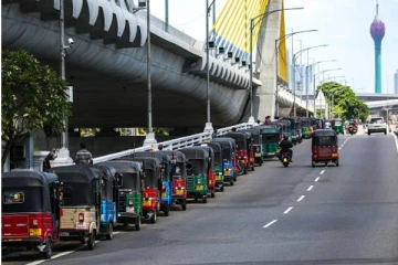 இலங்கையில் திங்கட்கிழமை முதல் உக்கிரமடையும் நெருக்கடி! விடுக்கப்பட்டுள்ள எச்சரிக்கை