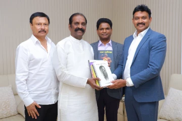 இலங்கைத் தமிழர்களுக்கு கவிப்பேரரசு வழங்கிய அன்பளிப்பு