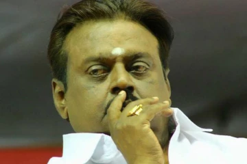 அவரது மறைவு மிகவும் அதிர்ச்சியளிக்கிறது: விஜயகாந்த் உருக்கம்