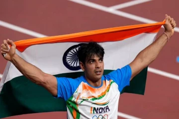 100 ஆண்டுக்கு பின் ஒலிம்பிக்கில் இந்தியாவுக்கு கிடைத்த முதல் தங்கம்- நீரஜ் சோப்ராவுக்கு குவியும் வாழ்த்துக்கள்