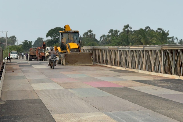 வழமைக்கு திரும்பிய நாயாறு பாலத்தின் ஊடான போக்குவரத்து | Nay Aru Bridge Reconstruction Traffic Is Normal
