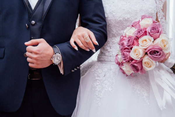 திருமண அபராதம்... முடிவுக்குக் கொண்டுவரும் சுவிட்சர்லாந்தின் திட்டம் நிறைவேறுமா? | Swiss Set To Reject Marriage Penalty திருமண அபராதம்... முடிவுக்குக் கொண்டுவரும் சுவிட்சர்லாந்தின் திட்டம் நிறைவேறுமா? | Swiss Set To Reject Marriage Penalty