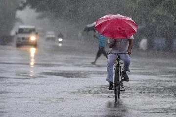 இன்னும் 5 நாட்களுக்கு 4 மாவட்டங்களில் மழை ஓயாது - வானிலை ஆய்வு மையம் அறிவிப்பு!