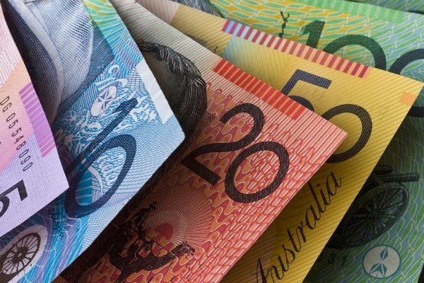 பவுண்ட், டொலருக்கு எதிராக வரலாறு காணாத வீழ்ச்சியை பதிவு செய்த ரூபாய் - ஐபிசி தமிழ்