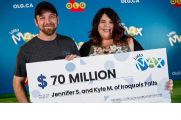 முதல் தடவை கொள்வனவு செய்த லொத்தர் சீட்டுக்கு 70 மில்லியன் டொலர் பரிசு