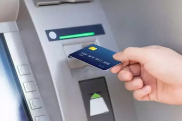 ஏ.டி.எம் கார்டு தொலைந்து விட்டதா? டென்ஷன் ஆகாமல் உடனே இதை செய்திடுங்க | Atm Debit Card Missing How To Black In Tamil