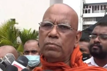 இராஜாங்க அமைச்சர் உடன் பதவி விலக வேண்டும்! சோபித தேரர் கோரிக்கை