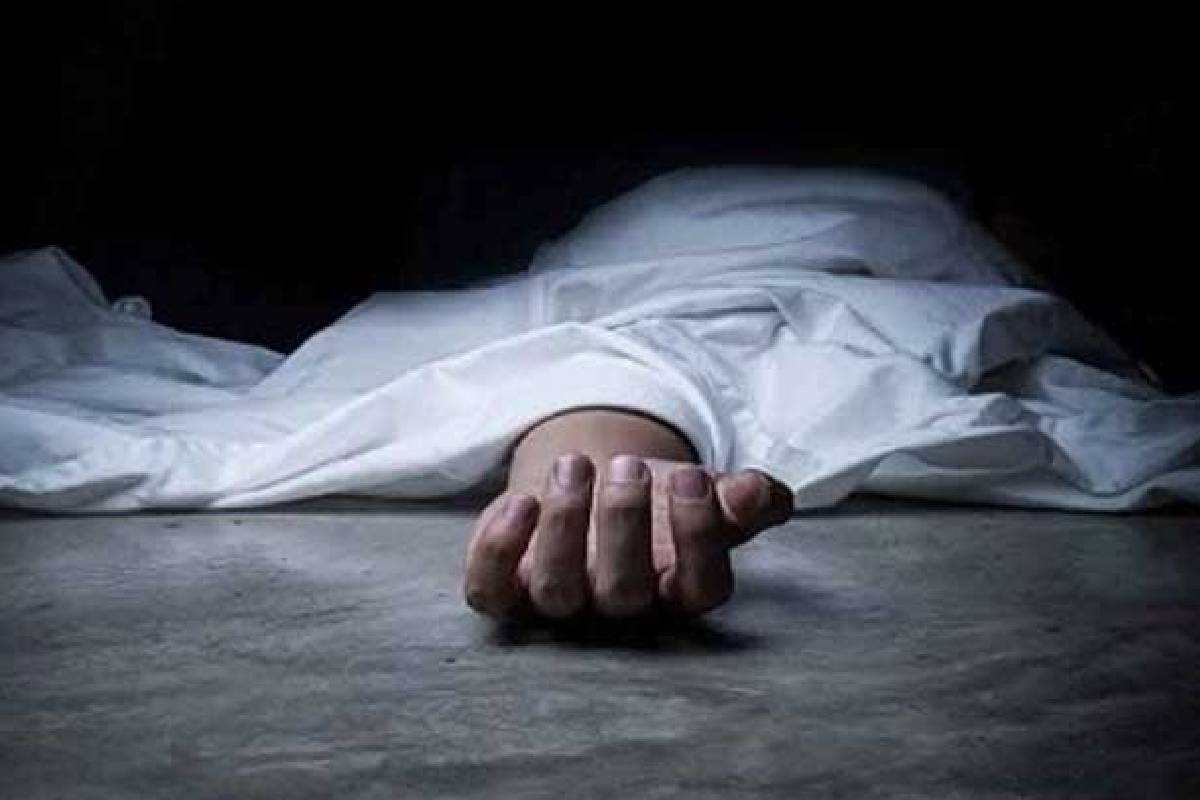 மிகிந்தலையில் குளத்தில் மூழ்கிய சிறுவர்களை காப்பாற்ற சென்ற தந்தைக்கு நேர்ந்த கதி! | Father Dies After Drowning In Pond