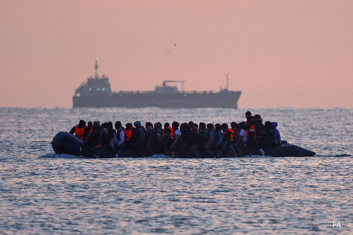 பிரான்சுடனான புலம்பெயர்தல் ஒப்பந்தம் முடிவு: அடுத்து என்ன? | Uk France Extend Talks About New Small Boats Deal