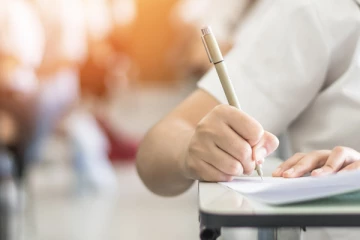 இந்த வருடத்திற்கான க.பொ.த உயர்தர மற்றும் புலமைப்பரிசில் பரீட்சைகள் ஒத்திவைப்பு