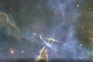 7500 ஒளி தொலைவில் உள்ள நெபுலாவை படபிடடித்த நாசா தொலைநோக்கி!