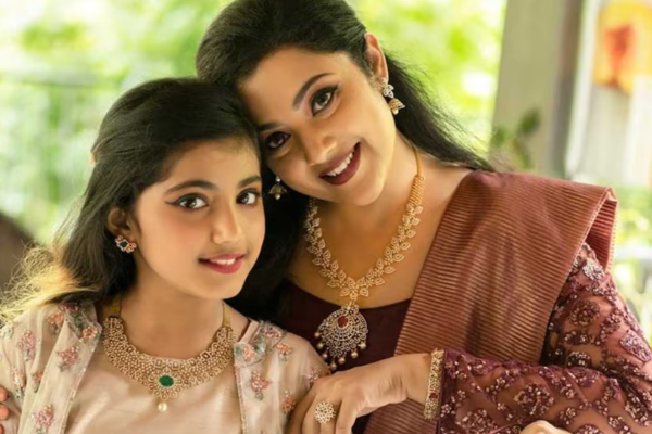 நடிகை மீனா இத்தனை கோடி சொத்துக்கு அதிபதியா..! எவ்வளவு தெரியுமா? | Actress Meena Net Worth