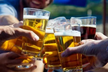 தனிமைப்படுத்தல் சட்டத்தை மீறி மது விருந்து நடத்திய விளையாட்டு வீரர்களுக்கு ஏற்பட்ட கதி