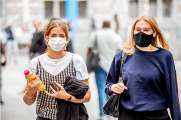 மீண்டும் முக கவசம் கட்டாயம்: தளர்வை வாபஸ் வாங்கிய அமெரிக்கா