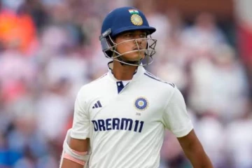 அவர் பேட்டிங் தப்பா இருக்கு; கம்பீர் கூப்பிட்டு பேசுங்க - கவாஸ்கர் அட்வைஸ்