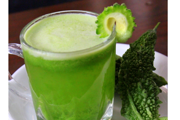 கல்லீரல் பிரச்னைகளை  நொடியில் தீர்க்கும் ஒரே ஒரு பானம்... பச்சையாக குடித்தால் பலன் அதிகம்! | Bitter Gourd Juice Recipe