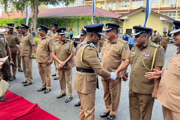 பயன்பாட்டில் இருக்கும் விடுதலைப் புலிகளின் ஆயுதங்கள்! புதிய பொலிஸ் மா அதிபரின் தகவல் | New Igp Priyantha Weerasooriya