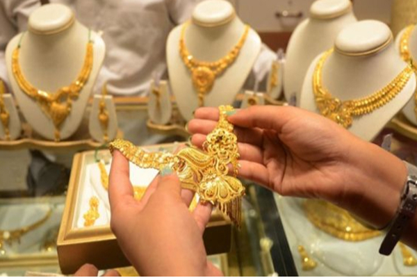 தங்கம் விலையில் அதிரடி மாற்றம்! வாங்க சரியான நேரம் இதுதானாம் | Today Gold Rate 24 06 2022 In Tamil