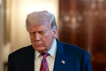 பாலியல் குறியீட்டு கடித விவகாரம்; 10 பில்லியன் டொலர் நட்டஈடு கோரி ட்ரம்ப் வழக்கு