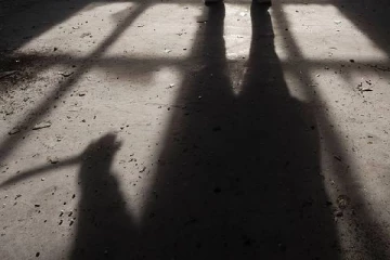 பாகிஸ்தானில் மர்ம நபரால் 21 பேர் படுகொலை