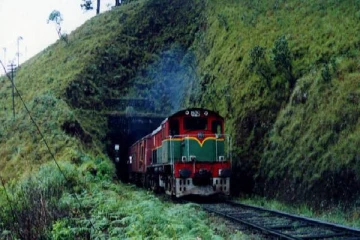 பதுளை – கொழும்பு கோட்டை இடையேயான தொடருந்து சேவை பாதிப்பு