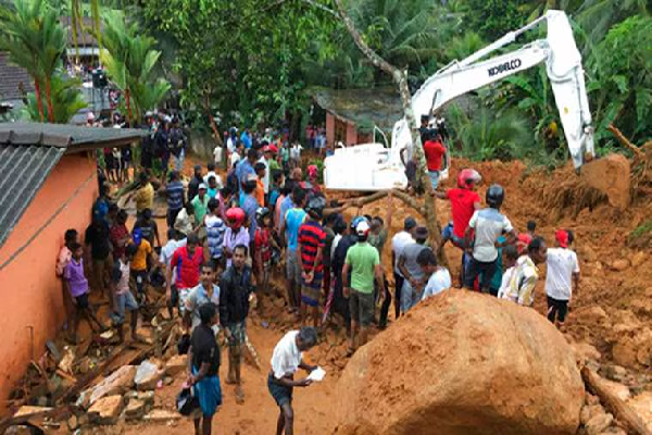 இலங்கையில் பெரும்துயரம் : ஒரே இடத்தில் புதையுண்ட 23 தமிழர்கள் | Cyclone Titva In Sri Lanka Kandy Disaster