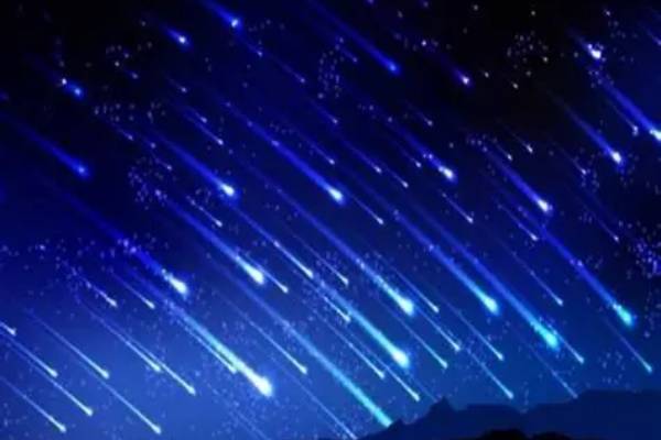 இன்று நள்ளிரவு வானில் தென்படவுள்ள அரிய காட்சி: இலங்கை மக்களுக்கு வாய்ப்பு | The Biggest Meteor Shower Of The Year Is Tonight இன்று நள்ளிரவு வானில் தென்படவுள்ள அரிய காட்சி: இலங்கை மக்களுக்கு வாய்ப்பு | The Biggest Meteor Shower Of The Year Is Tonight