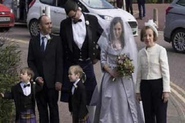 லண்டன் சிறைச்சாலையில் திருமண பந்தத்தில் இணைந்தார் விக்கிலீக்ஸ் நிறுவனர் அசாஞ்சே!