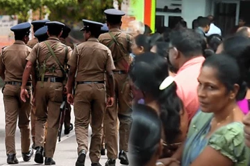 ஆசிரியர்களினால் பரீட்சை திணைக்களத்திற்கு அருகில் ஏற்பட்ட பதற்றம்