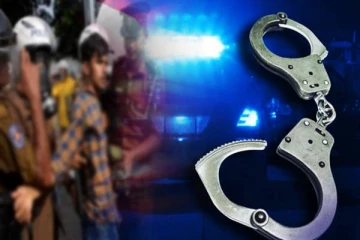 பாதாள உலக கும்பலைச் சேர்ந்த இருவர் கைது