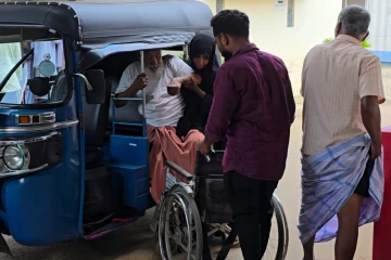 கிண்ணியாவில் பணிப்புறக்கணிப்பு - சிரமத்தில் தவிக்கும் நோயாளர்கள்