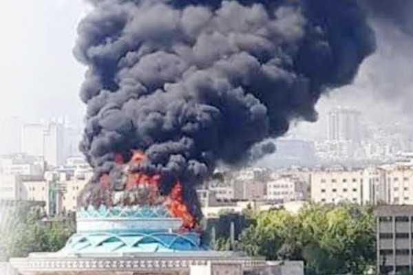 அமெரிக்க இஸ்ரேல் தாக்குதலில் ஈரானில் 1000 பேர் உயிரிழப்பு; பெரும் அச்சத்தில் உலக நாடுகள் | 1000 Killed In Us Israeli Attack In Iran