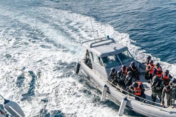 யாழை சேர்ந்த   பிரபல கடத்தல் மன்னன் வெளிநாட்டில் கைது!