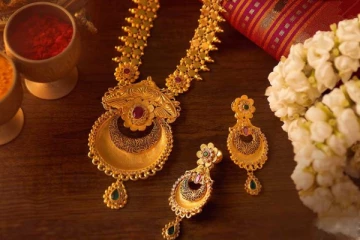 சரமாரியாக உயர்ந்த தங்கம் விலை - நகை பிரியர்கள் அதிர்ச்சி