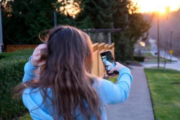 செல்பி புகைப்படங்களை வெளியிட வேண்டாம்; பொலிஸார் எச்சரிக்கை