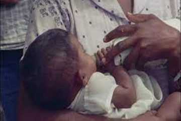 சுவிஸ் குடும்பங்களினால் தத்தெடுக்கப்பட்ட இலங்கையர்களுக்கு உதவும் அரசு