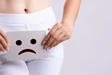 வெள்ளைப்படுதல் அதிகமாக இருக்கா? இதனை எளியமுறையில் தீர்க்க சில எளிய வழிகள் இதோ!