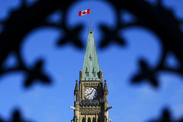 கனடிய பொருளாதாரம் குறித்த மகிழ்ச்சி செய்தி | Canadian Economy Held Up Better Than Expected