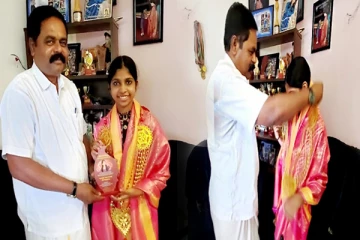 ஈழத்துக் குயில் கில்மிஷாவை நேரில் பாராட்டிய சிறீதரன்