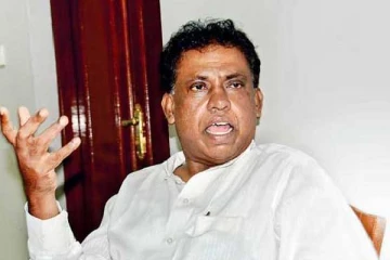 அமைச்சர் டக்ளஸ் கனவில் புலிகளின் தலைவர் வந்தாரா? சிவாஜிங்கம் வெளியிட்ட தகவல்!