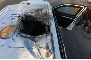 காஸா மக்களுக்காக உணவுப் பொருட்களை கொண்டு சென்ற வாகனத்தின் மீது இஸ்ரேல் இராணுவம் தாக்குதல்