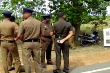 ஒரே வீட்டிற்குள் தங்கியிருந்த 19 பேர் ; சோதனையில் மீட்கப்பட்ட அதிர்ச்சி தரும் பொருட்கள்